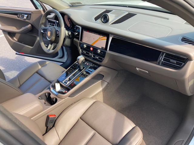 2025 Porsche Macan AWD - 22802528 - 26