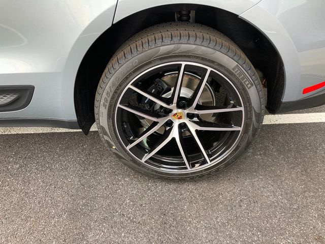 2025 Porsche Macan AWD - 22802530 - 11