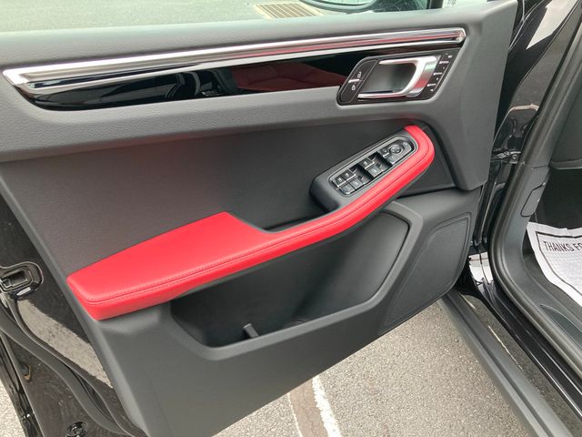 2025 Porsche Macan AWD - 22816970 - 10