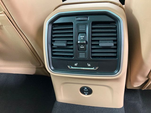 2025 Porsche Macan AWD - 22969052 - 19