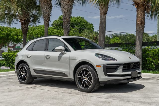 2025 Porsche Macan Base - Photo 6