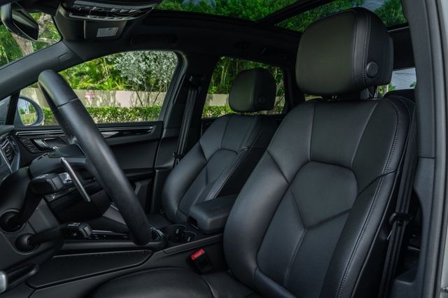 2025 Porsche Macan Base - Photo 9