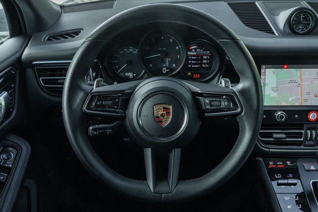 2025 Porsche Macan Base - Photo 12