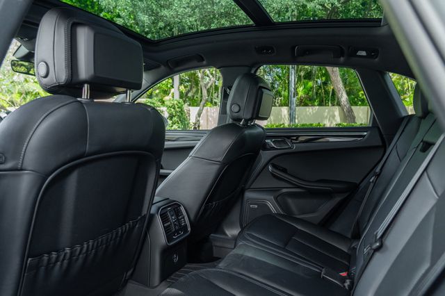 2025 Porsche Macan Base - Photo 16