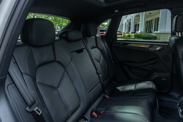 2025 Porsche Macan Base - Photo 19