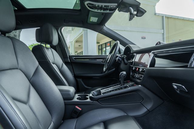 2025 Porsche Macan Base - Photo 23
