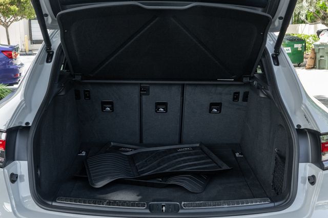 2025 Porsche Macan Base - Photo 25