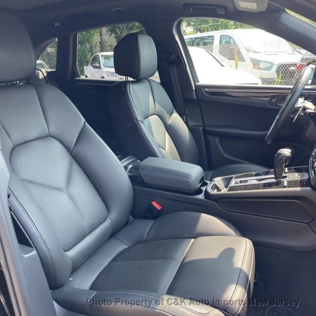 2025 Porsche Macan AWD!!! PREMIUM PKG!! BRAND NEW COND!! ONLY 4K MILES!! - 23047135 - 10