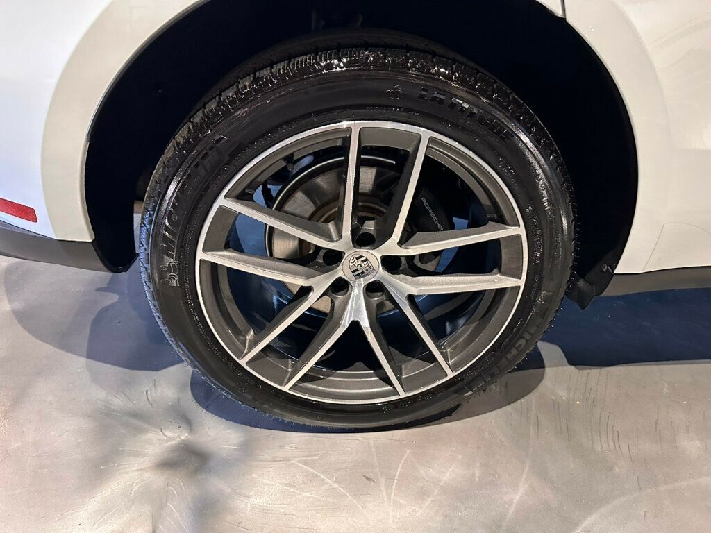 2025 Porsche Macan AWD/PremiumPkgPlus/Htd&CldSeats/PanoRoof/BoseSurroundSound/PDLS+ - 23015362 - 11