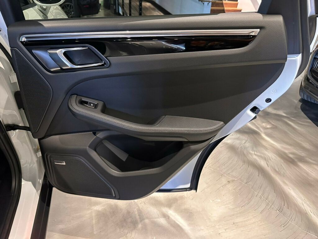 2025 Porsche Macan AWD/PremiumPkgPlus/Htd&CldSeats/PanoRoof/BoseSurroundSound/PDLS+ - 23015362 - 26