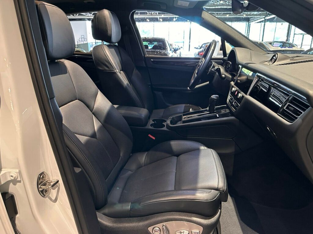 2025 Porsche Macan AWD/PremiumPkgPlus/Htd&CldSeats/PanoRoof/BoseSurroundSound/PDLS+ - 23015362 - 31