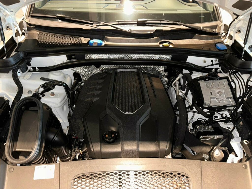 2025 Porsche Macan AWD/PremiumPkgPlus/Htd&CldSeats/PanoRoof/BoseSurroundSound/PDLS+ - 23015362 - 8