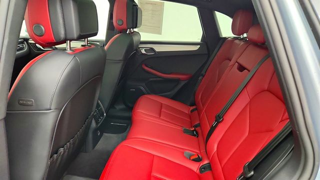 2025 Porsche Macan AWD w/ 21'' RS Spyder Wheels, Surround View & Two-Tone Leather - 23041127 - 21