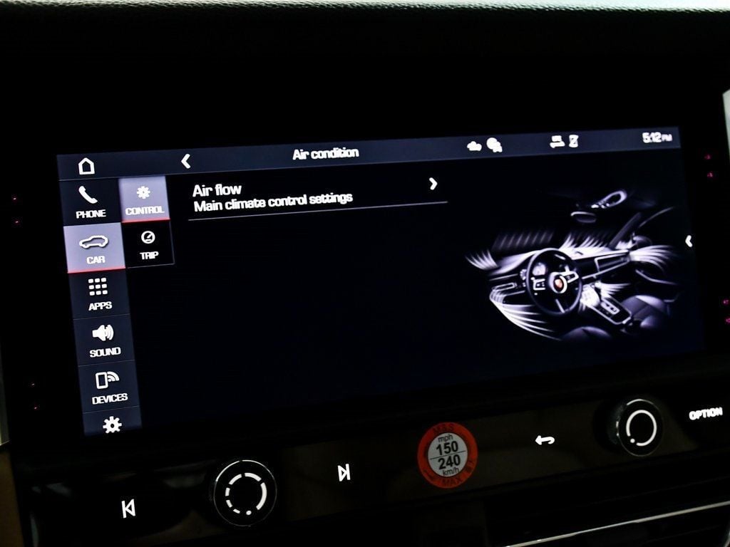 2025 Porsche Macan Base photo 25