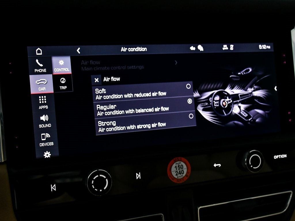 2025 Porsche Macan Base photo 26