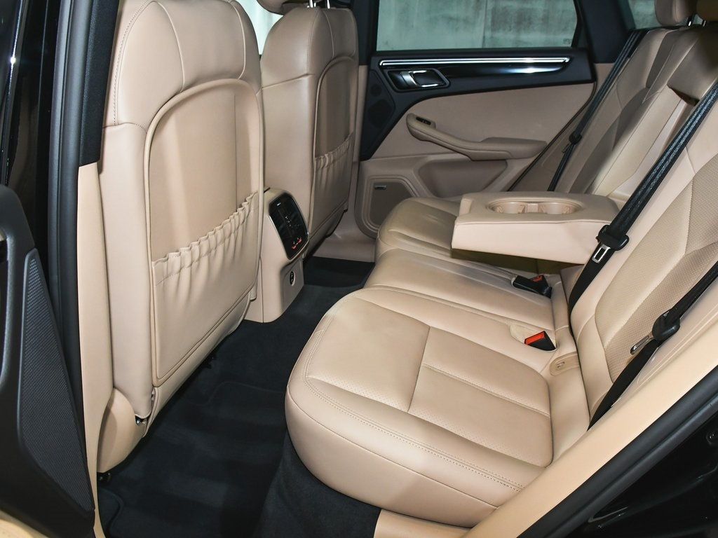 2025 Porsche Macan Base photo 44