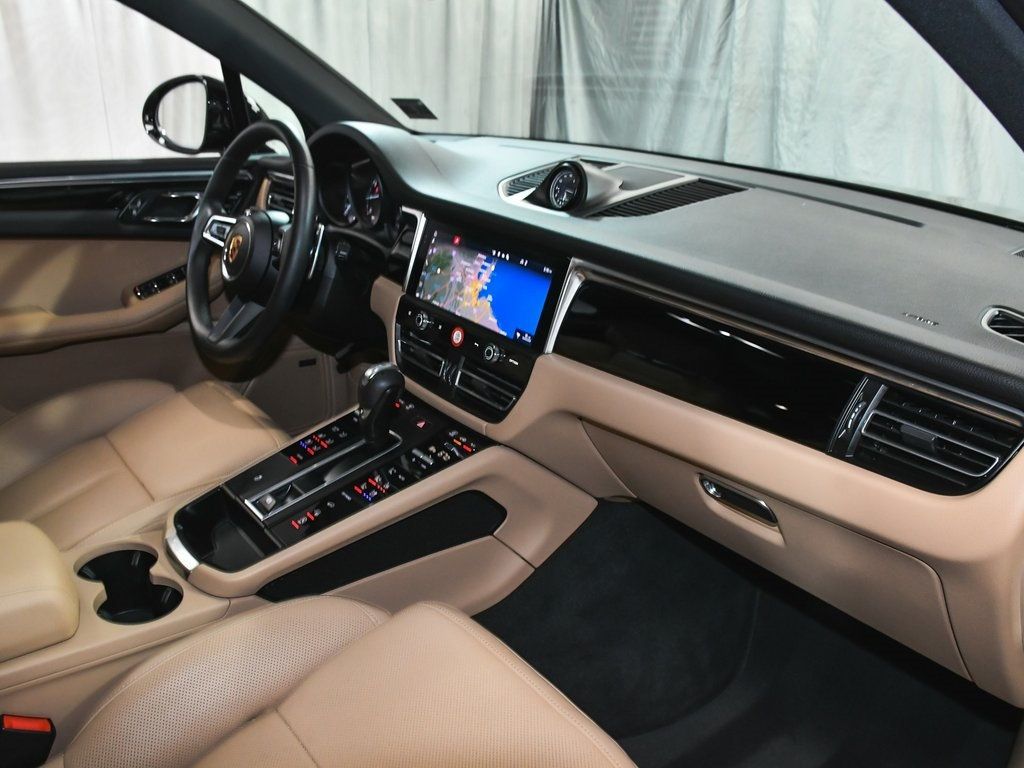2025 Porsche Macan Base photo 51