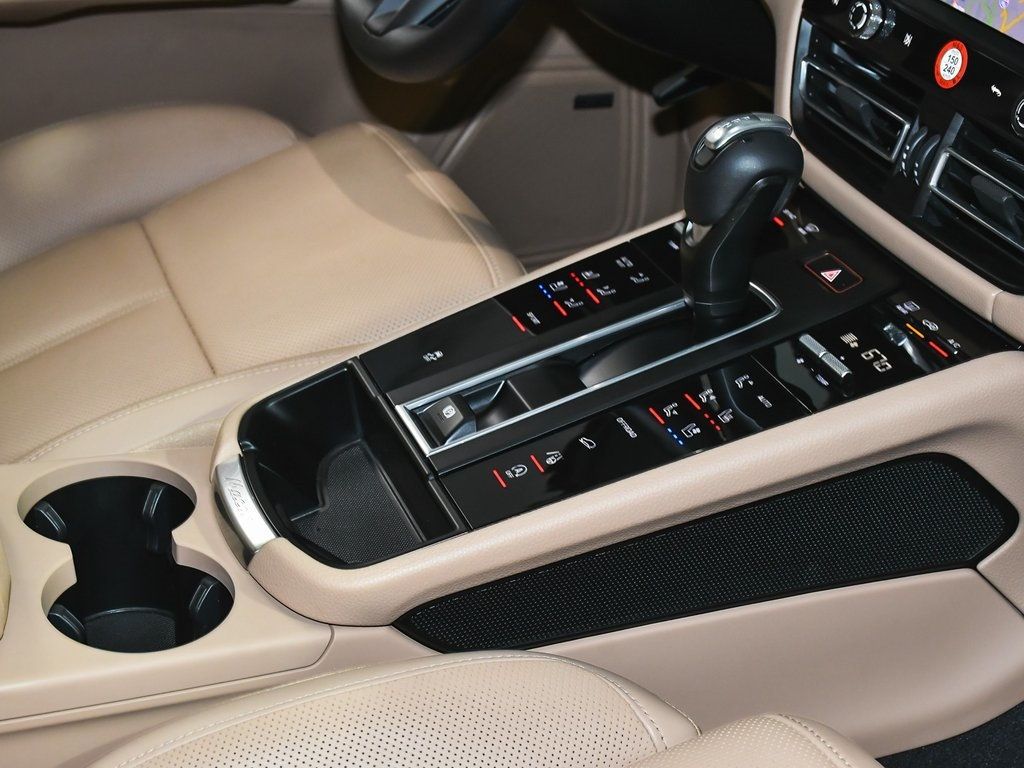 2025 Porsche Macan Base photo 53