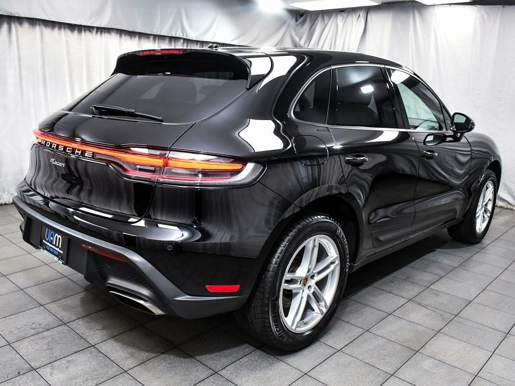 2025 Porsche Macan Base photo 6