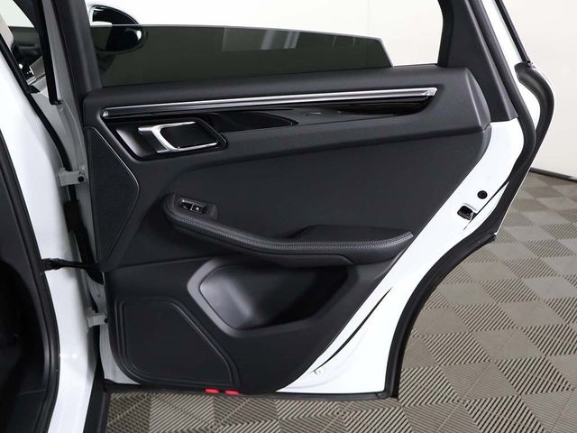 2025 Porsche Macan Base - 22941294 - 28