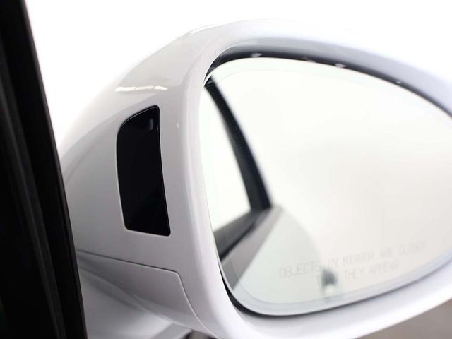 2025 Porsche Macan Base - 22941294 - 29