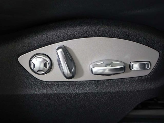 2025 Porsche Macan Base - 22941294 - 37