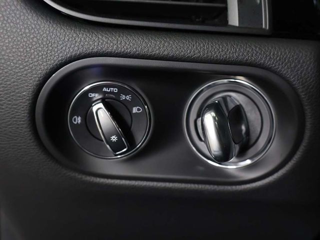 2025 Porsche Macan Base - 22941294 - 42