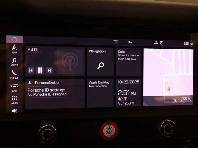 2025 Porsche Macan Base - 22941294 - 51