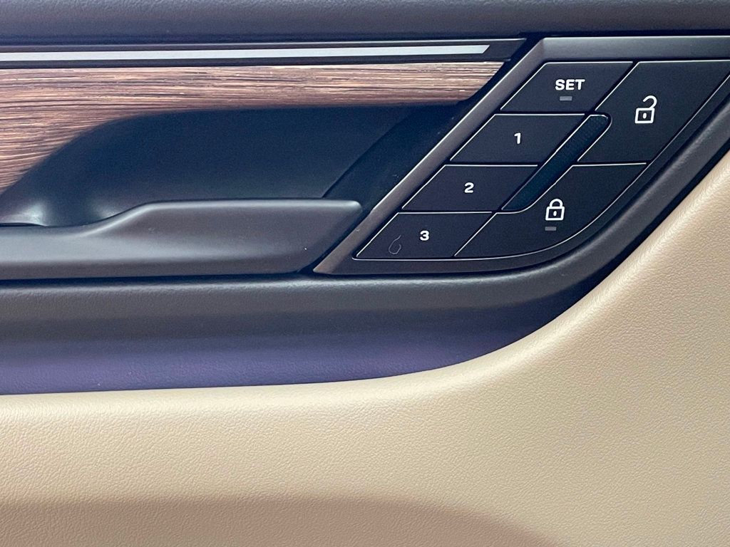 2025 Porsche Macan Electric 4 AWD - 22964915 - 15