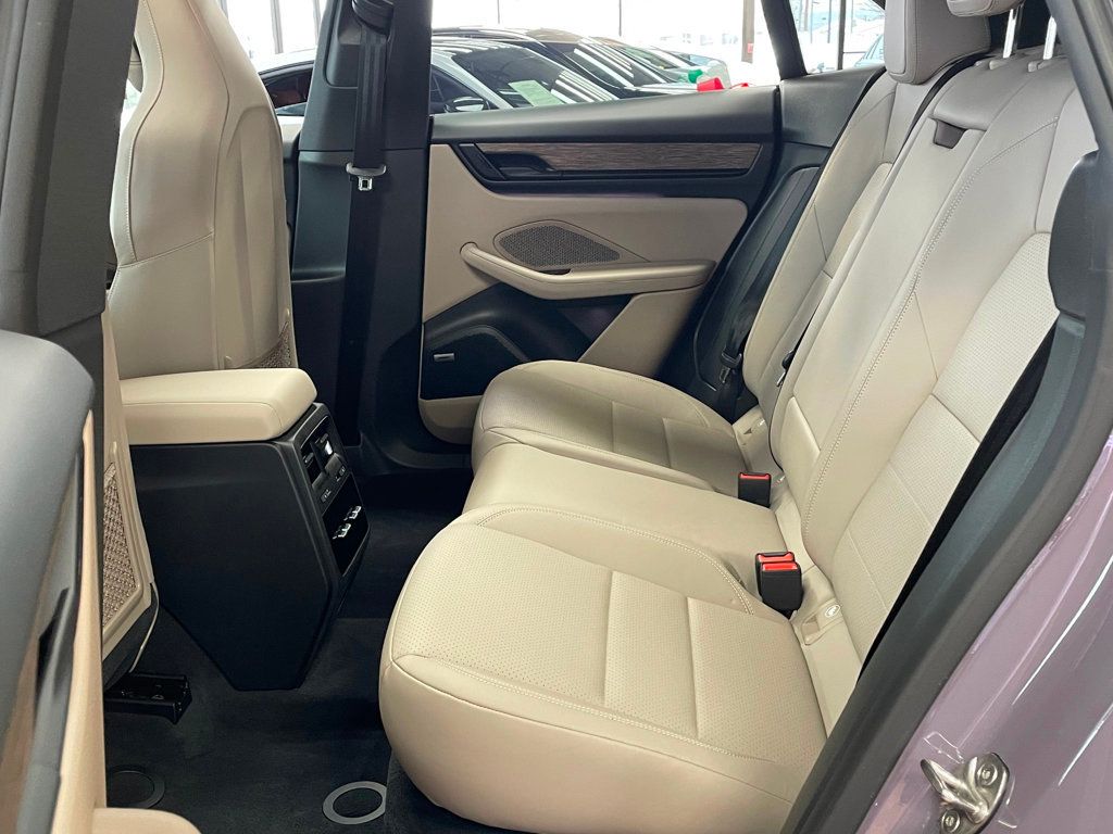 2025 Porsche Macan Electric 4 AWD - 22964915 - 19