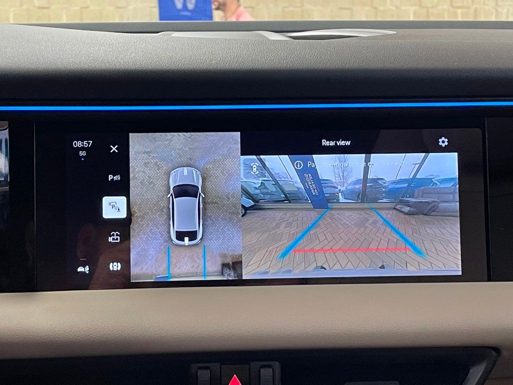 2025 Porsche Macan Electric 4 AWD - 22964915 - 34