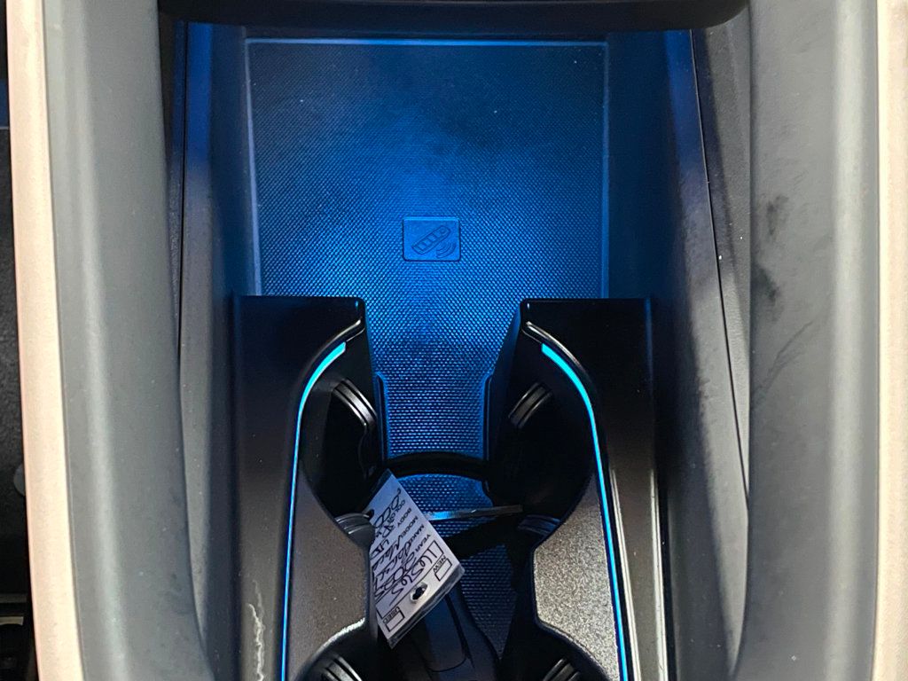 2025 Porsche Macan Electric 4 AWD - 22964915 - 40