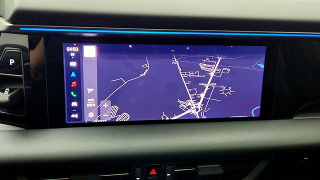 2025 Porsche Macan Electric 4 AWD with Comfort Seats, Surround View & InnoDrive - 22978515 - 15