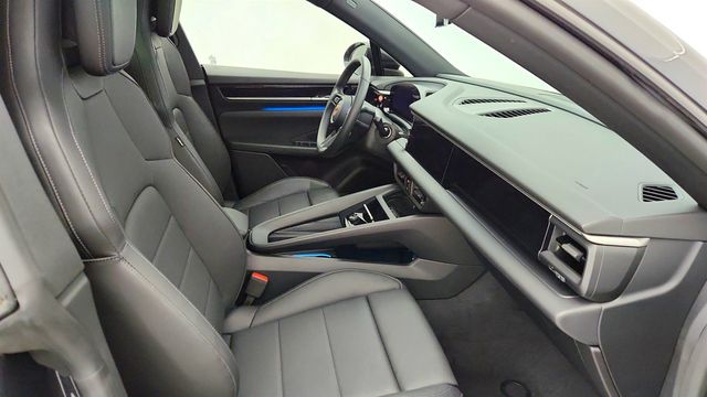 2025 Porsche Macan Electric 4 AWD with Comfort Seats, Surround View & InnoDrive - 22978515 - 20