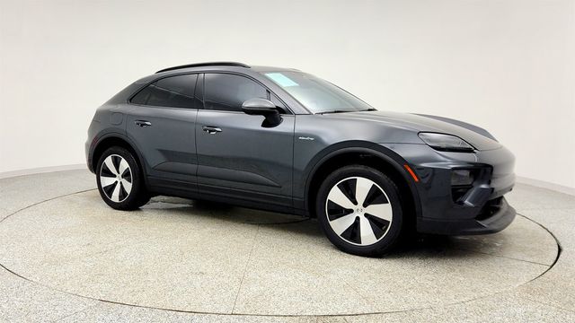 2025 Porsche Macan Electric 4 AWD with Comfort Seats, Surround View & InnoDrive - 22978515 - 2