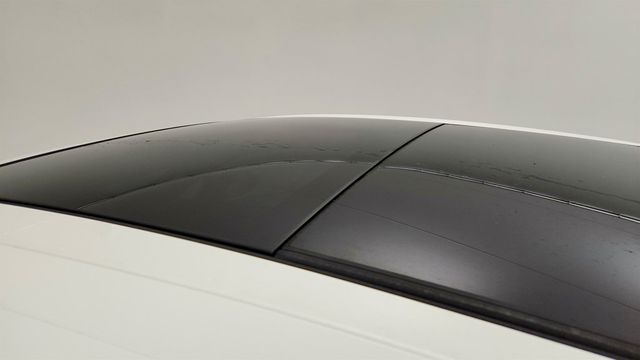 2025 Porsche Macan Electric 4 AWD w/ Premium Package & 21'' Wheels (351-mile range) - 22983242 - 9