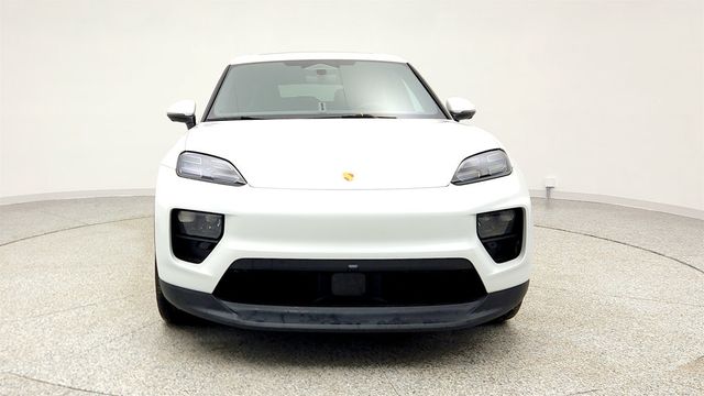 2025 Porsche Macan Electric 4 AWD w/ Premium Package & 21'' Wheels (351-mile range) - 22983242 - 1