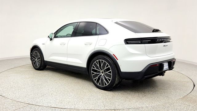 2025 Porsche Macan Electric 4 AWD w/ Premium Package & 21'' Wheels (351-mile range) - 22983242 - 6