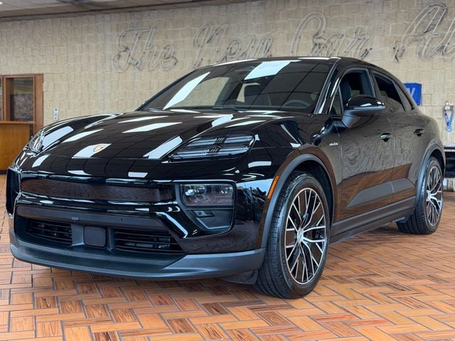 2025 Porsche Macan Macan 4S Electric's photo