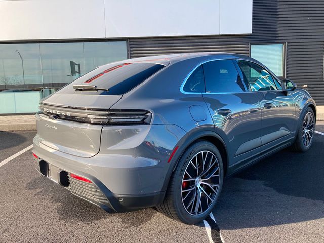 2025 Porsche Macan Electric 4S AWD - 22753139 - 11