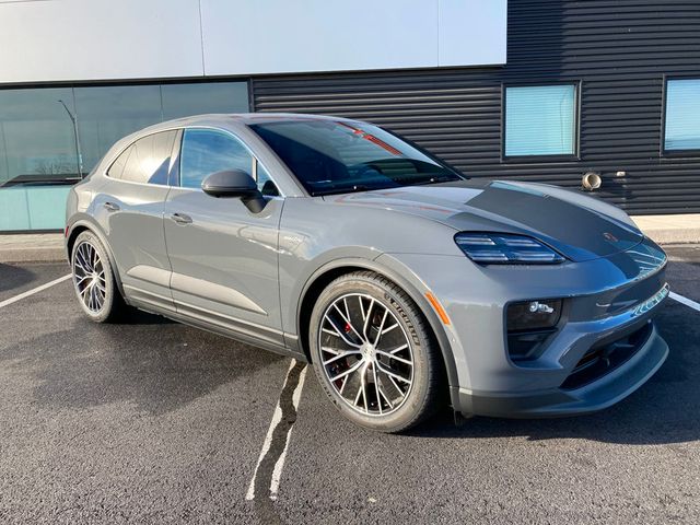 2025 Porsche Macan Electric 4S AWD - 22753139 - 17