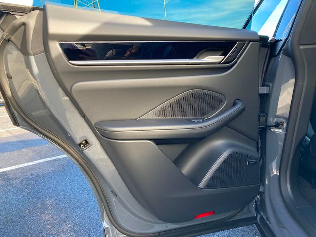2025 Porsche Macan Electric 4S AWD - 22753139 - 26