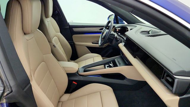 2025 Porsche Macan Electric 4S AWD w/ Premium Pkg & Sport Chrono Pkg - 23046031 - 23