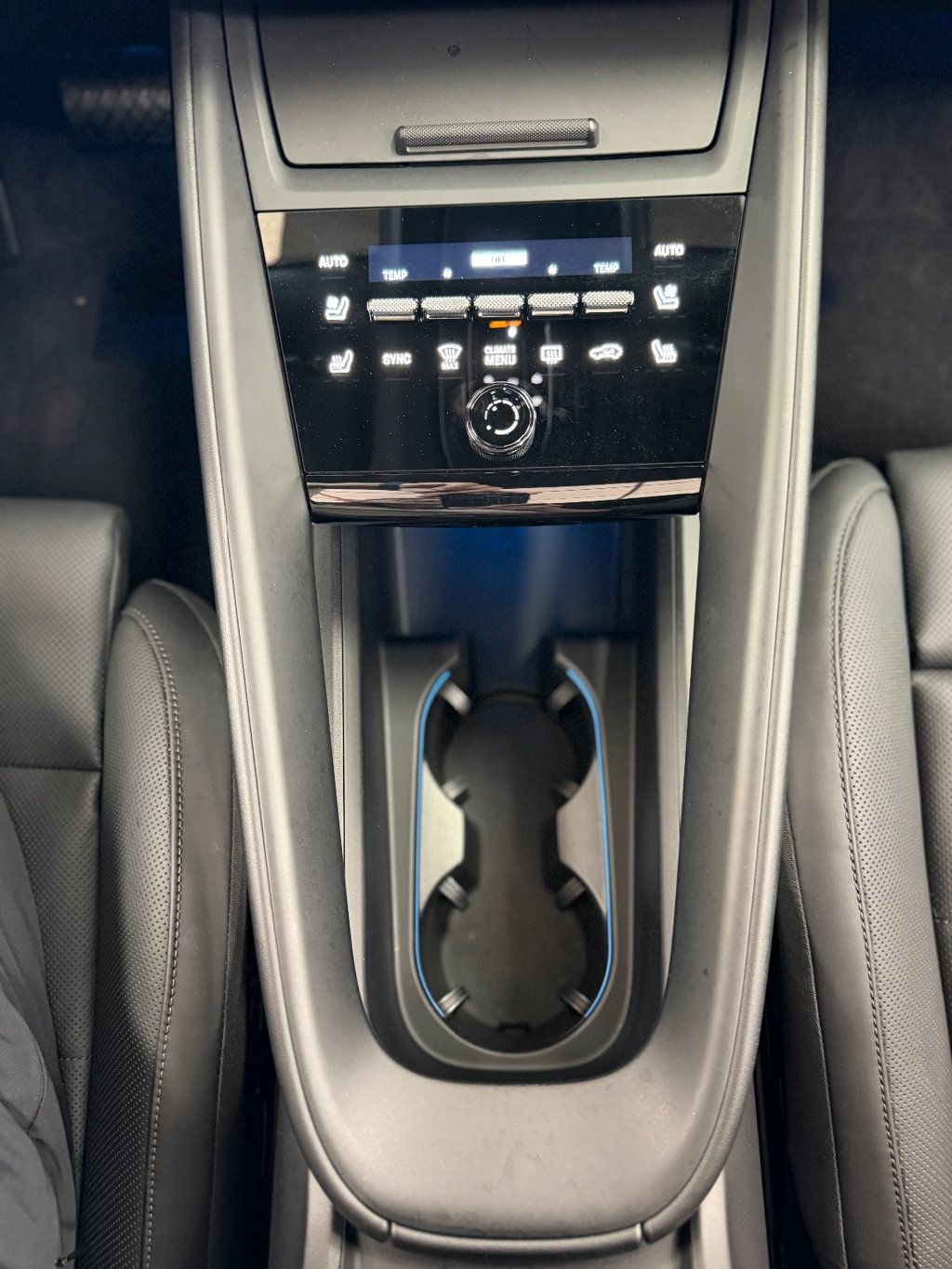 2025 Porsche Macan Electric RWD - 23049841 - 27