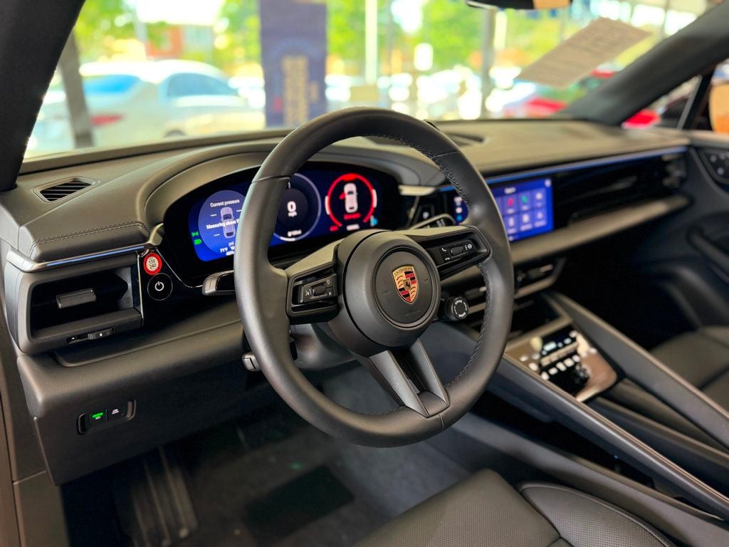 2025 Porsche Macan Electric RWD - 23049841 - 28