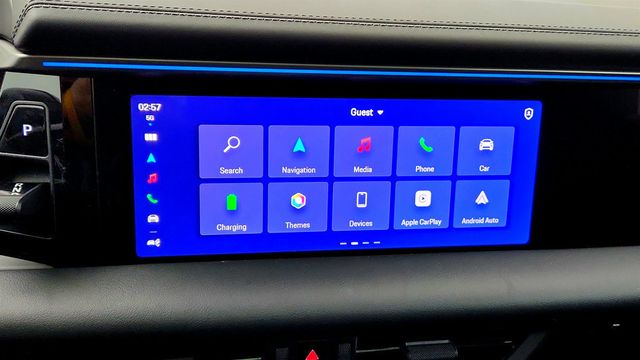 2025 Porsche Macan Electric RWD w/ Premium Pkg, Passenger Display & Surround View - 23033796 - 15