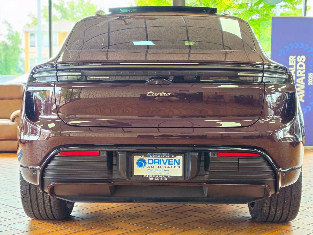 2025 Porsche Macan Electric Turbo AWD - 23058450 - 10