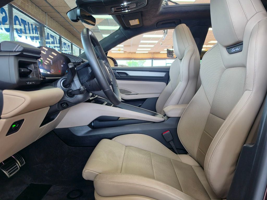 2025 Porsche Macan Electric Turbo AWD - 23058450 - 11