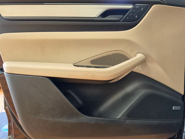 2025 Porsche Macan Electric Turbo AWD - 23058450 - 16