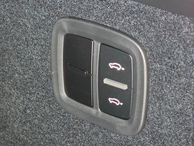 2025 Porsche Macan Electric Turbo AWD - 23058450 - 25